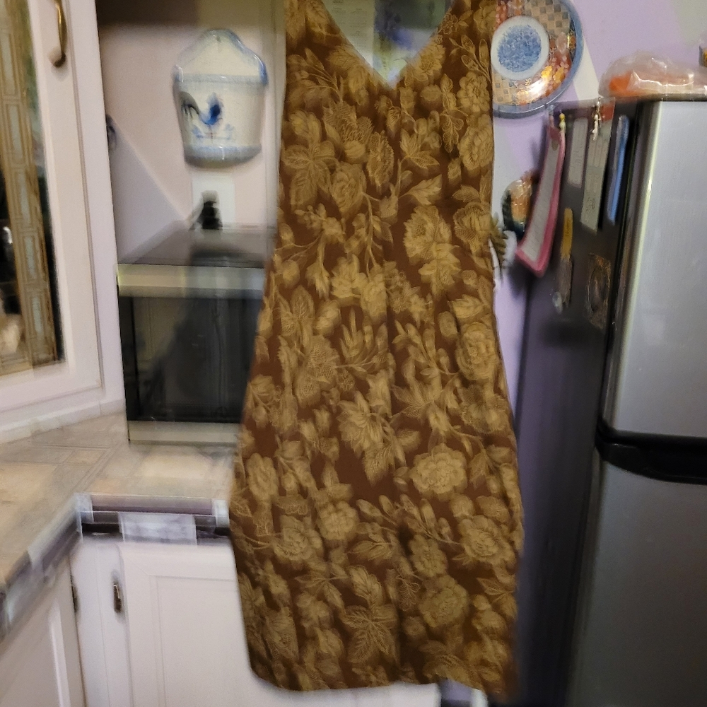 Dress - Picture 4 of 16